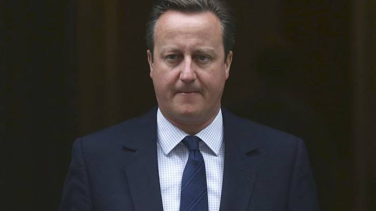 Todo por la radio | David Cameron ofrece ser quinto Beatle a un hombre hundido por el Brexit