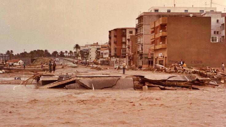 40 Aniversario de la riada de 1982: el editorial de Carlos Arcaya