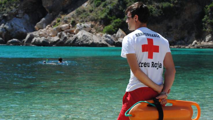 La Columna de Carlos Arcaya: «Este verano no puede terminar con un nuevo rosario de ahogamientos en playas y piscinas»