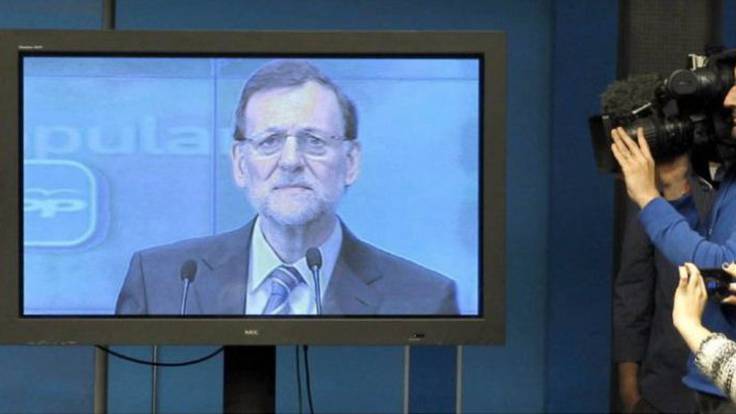 La firma de Àngels Barceló: &#039;Rajoy a lo suyo mientras el país está cambiando&#039;