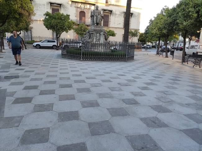 Obras de pavimentación finalizadas frente al Palacio Domecq
