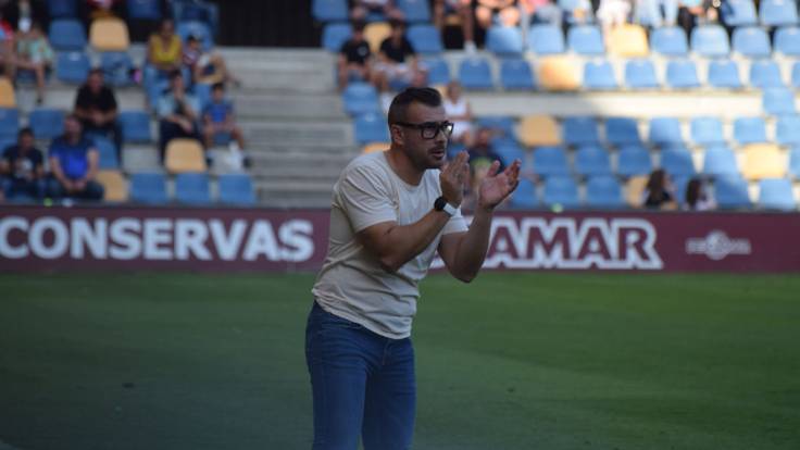 Entrevista a Yago Iglesias, entrenador del Pontevedra C.F.