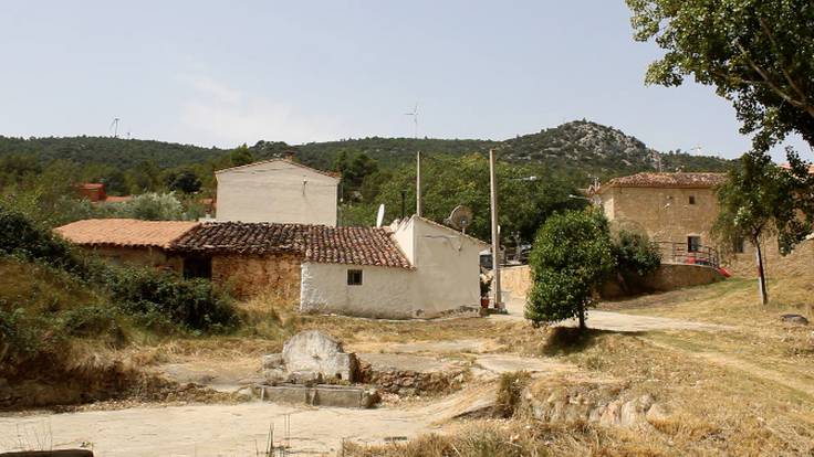 Las aldeas de Cuenca que se asoman al Turia: un viaje entre manzanos y simas