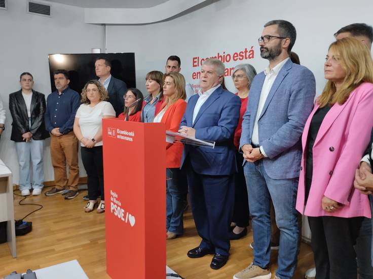 José Vélez en la sede del PSRM-PSOE tras las elecciones autonómicas y locales del 28M de 2023
