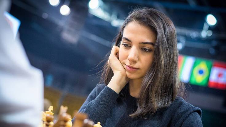 Sara Khadem, la ajedrecista que se negó a competir con el velo: &quot;Llevar el hiyab en el Mundial me parecía irrespetuoso con las personas que luchan en Irán&quot;
