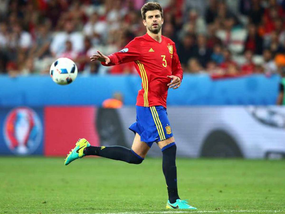 Piqué no llega a tiempo para jugar con España | Deportes | Cadena SER