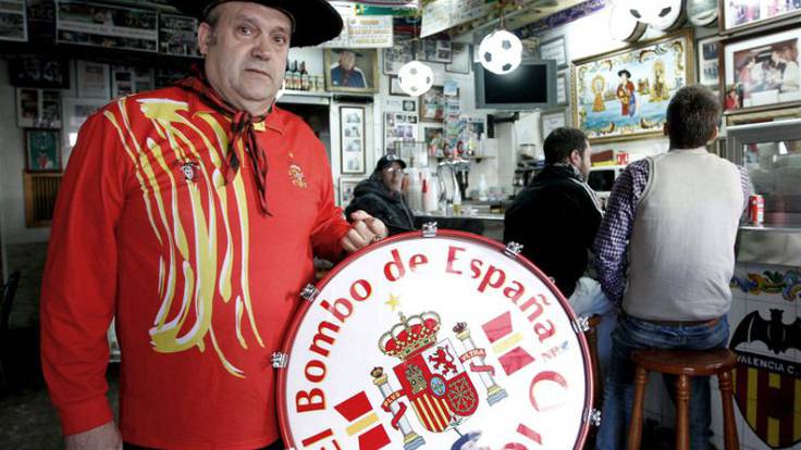 Manolo el del Bombo lamenta la eliminación de España en la Eurocopa