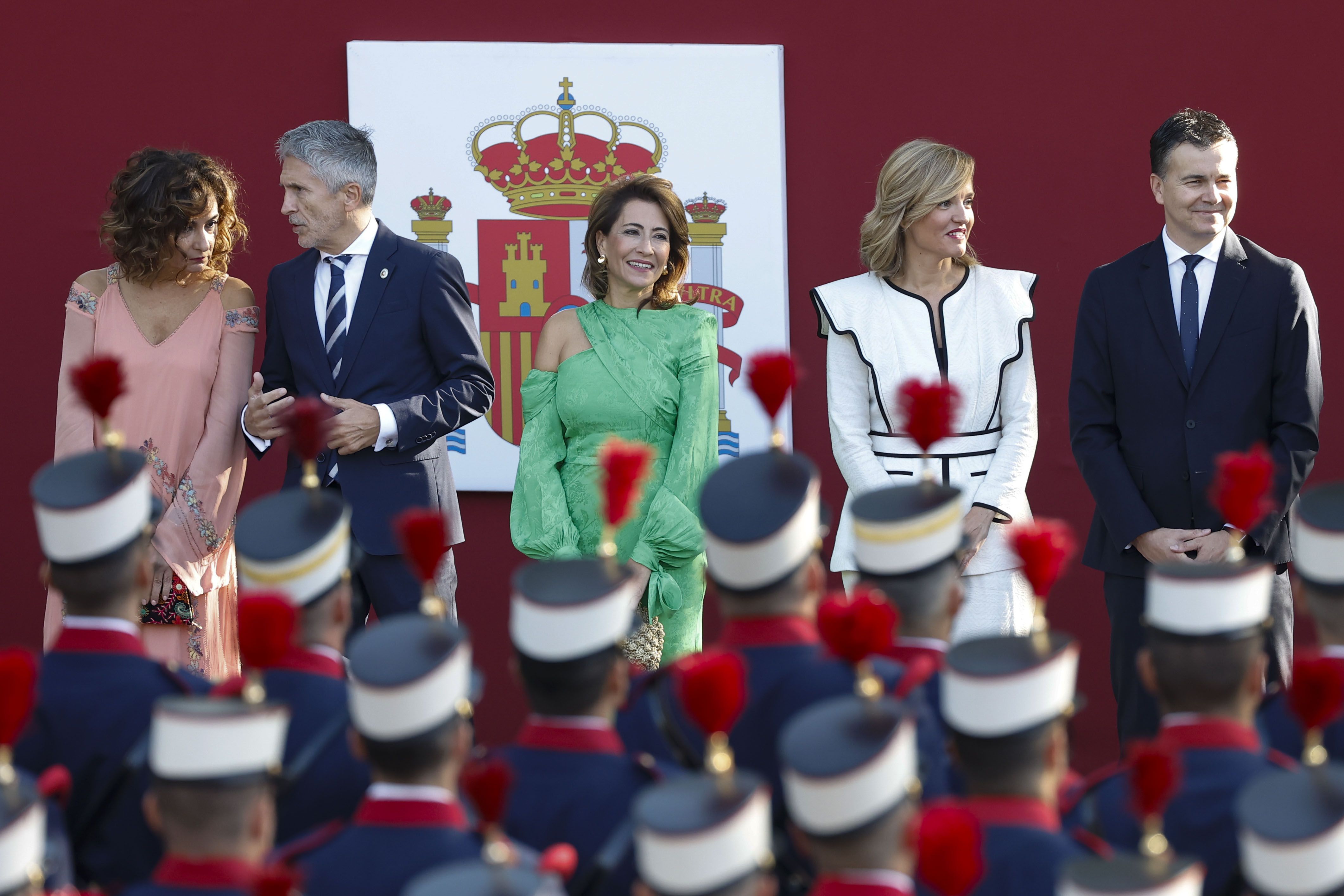 Los ministros María Jesus Montero (i-d), Fernando Grande-Marlaska, Raquel Sánchez, Pilar Alegría y Héctor Gómez.