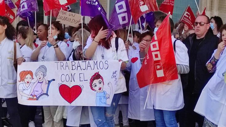 Loli Díaz relata los problemas del sector de ayuda a domicilio en el primer día de huelga indefinida