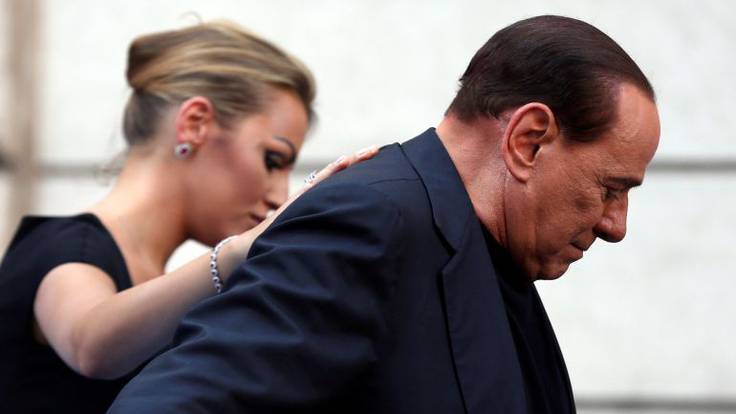 Mesa del Mundo: Berlusconi, a corazón abierto