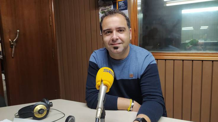 Antonio Lillo, director de la Agrupació Musical la Nova, de Banyeres, en Radio Villena