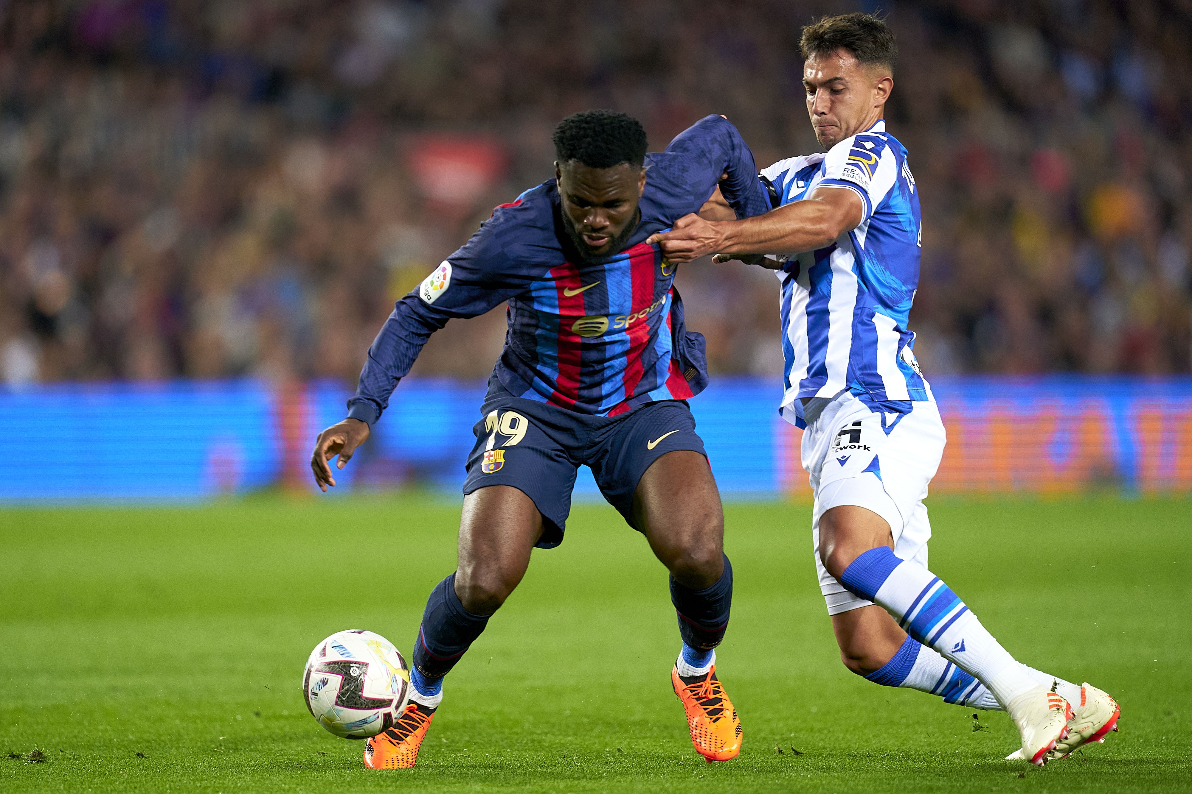 BARCELONA, SPAIN - MAY 20: Franck Kessie of FC Barcelona competes for the ball with Martin Zubimendi of Real Sociedad during the LaLiga Santander match between FC Barcelona and Real Sociedad at Spotify Camp Nou on May 20, 2023 in Barcelona, Spain. (Photo by Pedro Salado/Quality Sport Images/Getty Images)