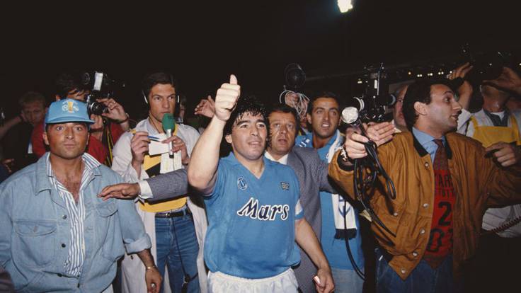 Manu Carreño: &quot;Maradona fuera del terreno de juego no tiene rival, no hay otra figura igual en el deporte&quot;