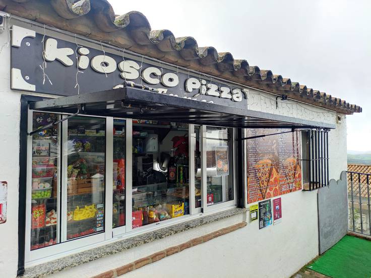 Kiosco pizza Da Enrico, en Zahara de la Sierra
