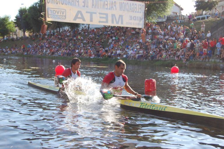 Jorge Alonso y Santi Guerrero llegando a meta en Velilla (foto guardoycomarca.com) 