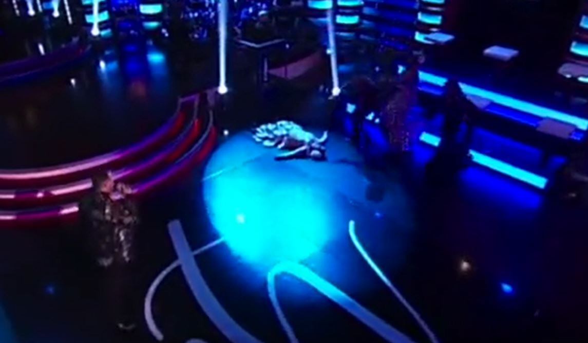 Una concursante se desmaya en directo tras quedarse en blanco