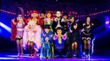 Su presentación en sociedad