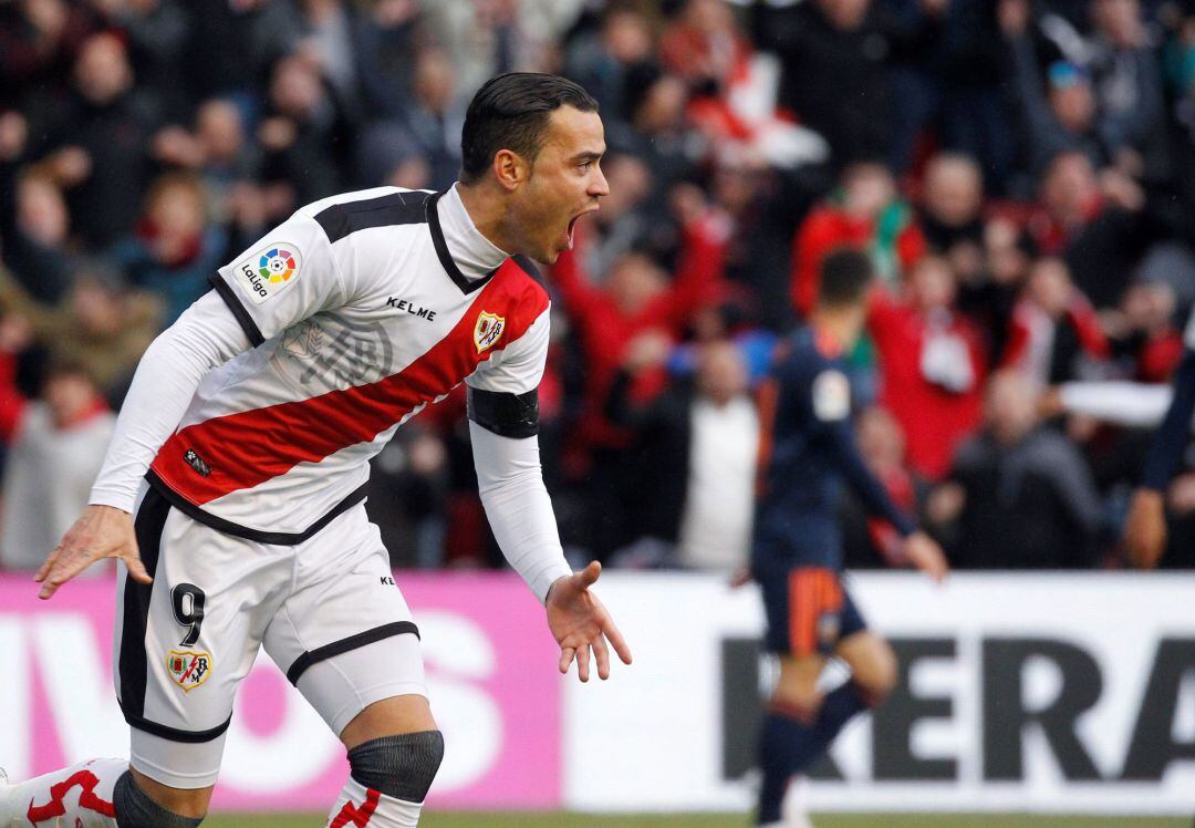 Raúl de Tomás celebra su gol