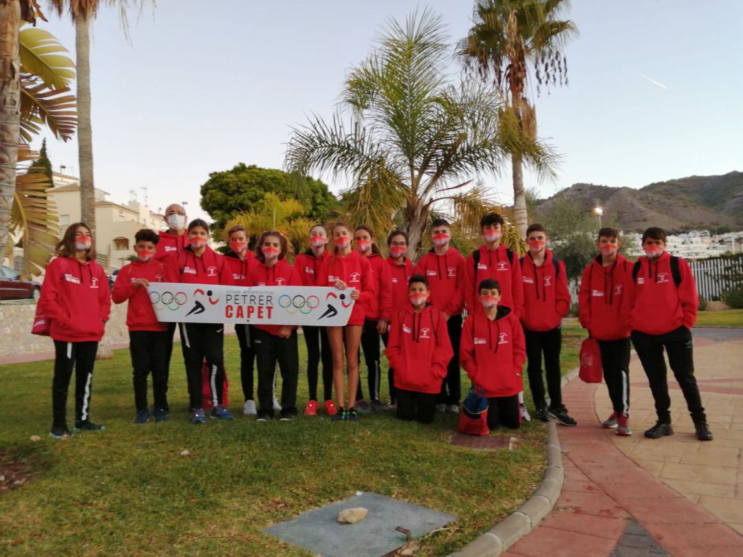 La expedición del Capet Petrer disfrutó del Nacional de Nerja