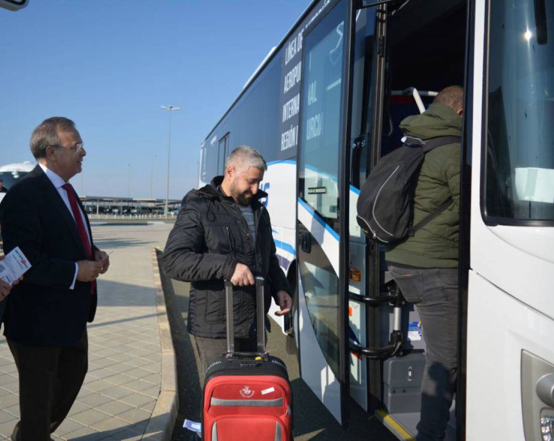 Autobuses en el aeropuerto de la región de Murcia