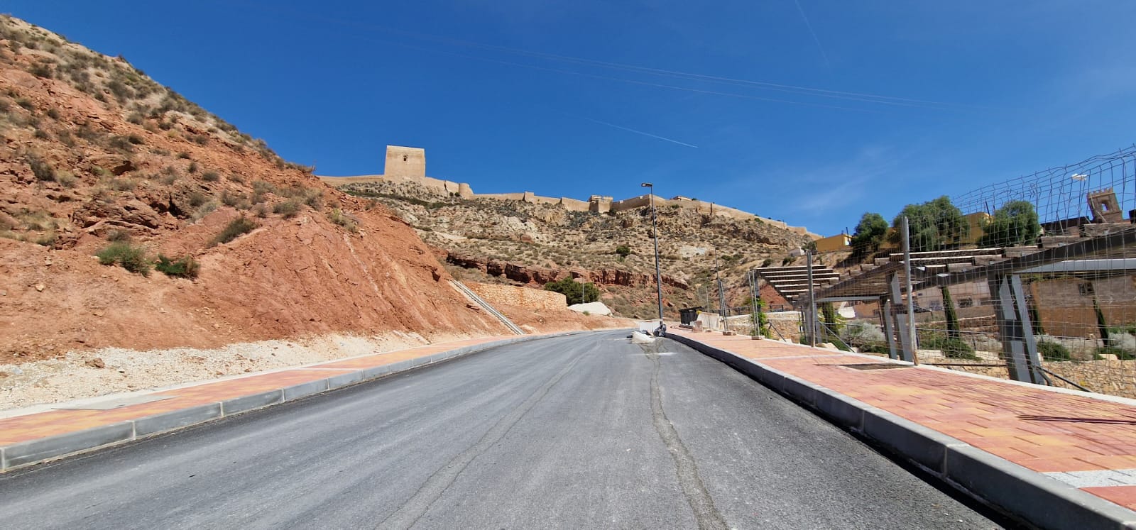 Tramo de la ronda norte entre la Ramblilla de San Lázaro y la bajada del atrio de San Pedro