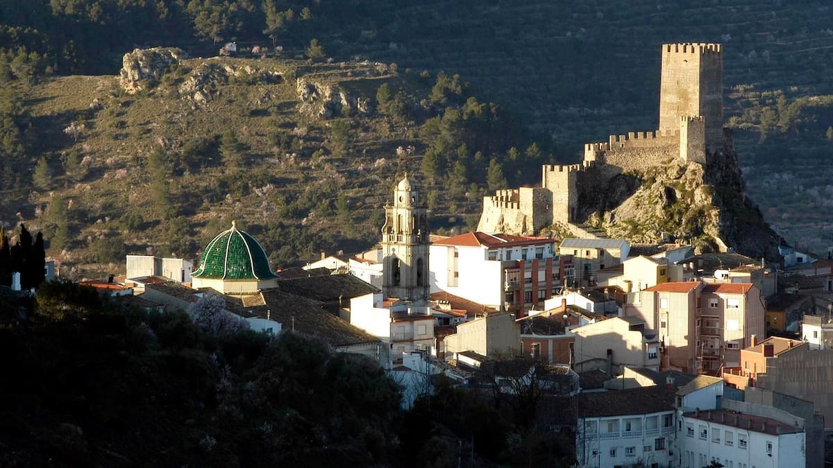 Banyeres de Mariola aprueba el presupuesto municipal 2026 con los votos de Compromís, la abstención del PSOE y el voto en contra del PP