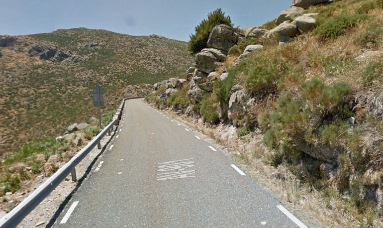 AV-901 a su paso por el Puerto de Mijares