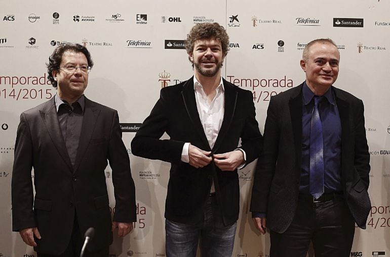 El compositor Mauricio Sotelo (iz), autor de la ópera &quot;El Público, junto al director musical, Pablo Heras-Casado, y al director artístico del Teatro Real, Joan Mataboch.