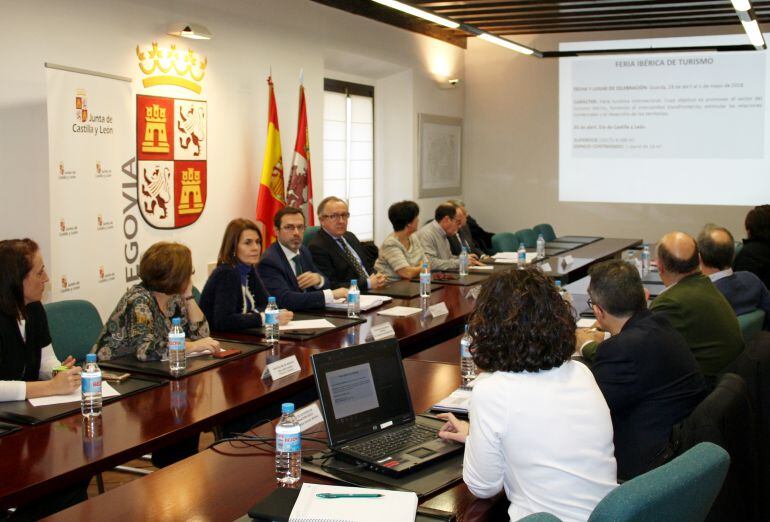 Imagen de la reunión mantenida esta mañana en la Delegación Territorial de la Junta