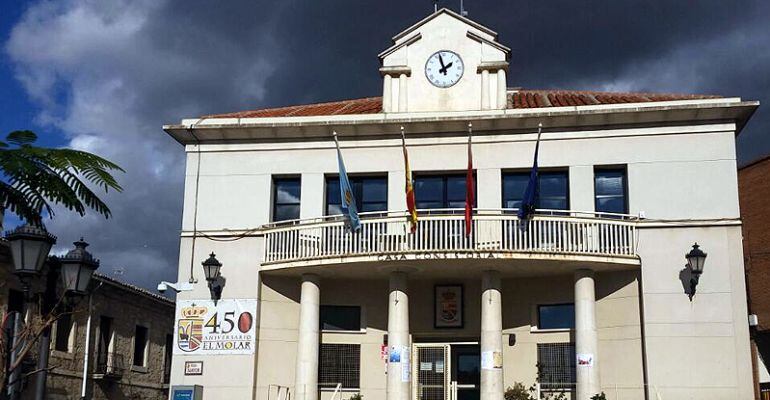 Fachada del edificio consistorial de El Molar