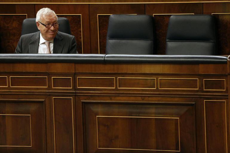 GRA104. MADRID, 13/11/2014.- El ministro de Asuntos Exteriores y Cooperación, José Manuel García-Margallo, durante el pleno del Congreso que celebra el tercer día de debates sobre el proyecto de ley de Presupuestos Generales del Estado de 2015. EFE/Javier