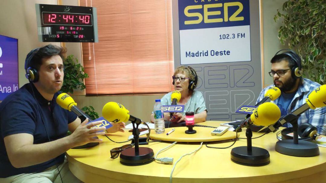 Foto de archivo de los periodistas Gustavo Muñana, Elisa Blanco y Rubén Sánchez