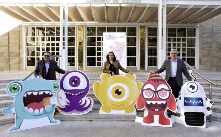 La consejera de Educación, Mayte Pérez, en la presentación del mapa de la innovación de Aragón, que recoge los proyectos innovadores que se desarrollan en los centros de la comunidad autónoma 