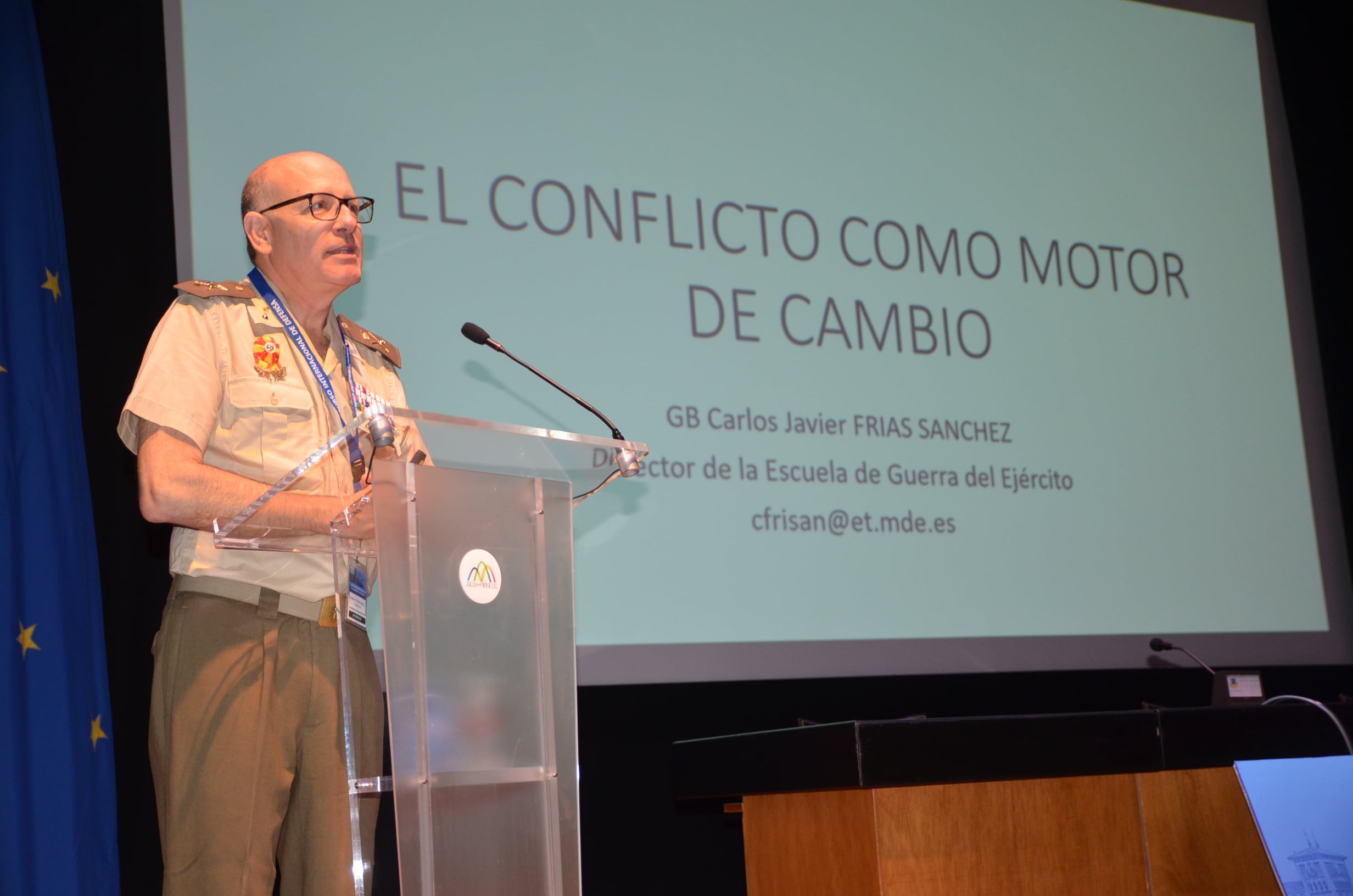 El general Carlos Frías durante su intervención