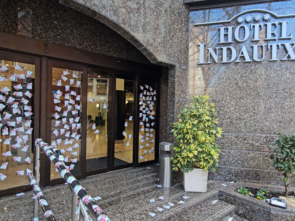 Fin a cuatro meses de huelga en el Hotel Indautxu: acuerdo con mejoras laborales para las camareras de piso