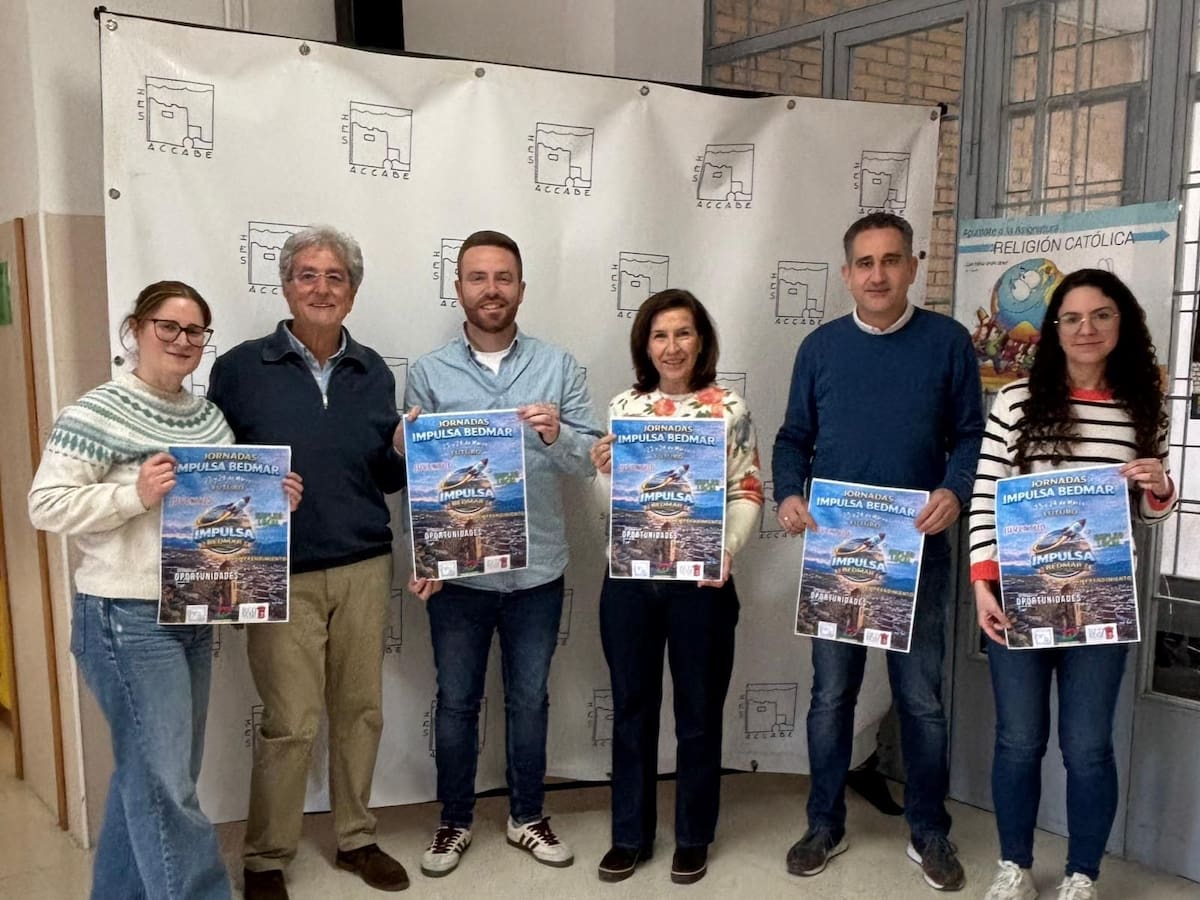 'Impulsa Bedmar' jornadas promovidas por el Ayuntamiento de Bedmar-Garcíez para poner en contacto a los jóvenes de la localidad con la oferta y las necesidades del tejido empresarial localidades