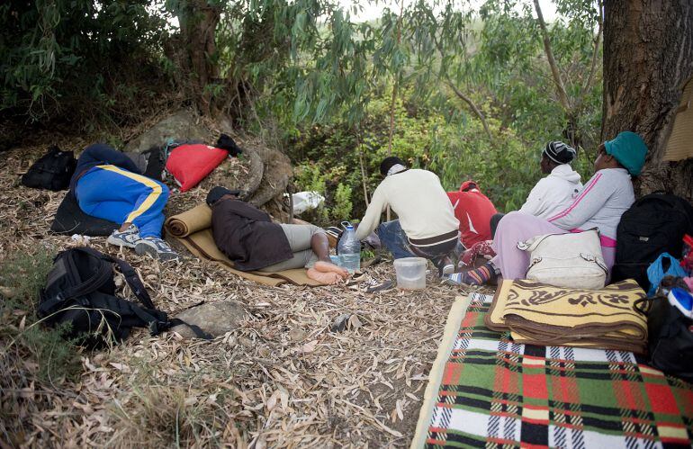 Campamento improvisado de inmigrantes subsaharianos en Tánger.