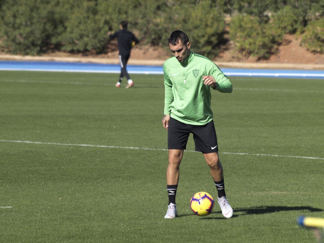 Samu de los Reyes ha vuelto a tocar balón.