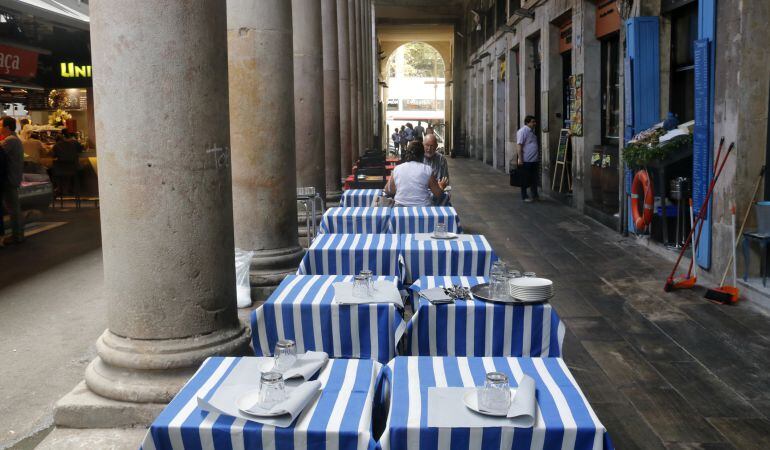 Imatge d'una de les polèmiques terrasses de la Boqueria.