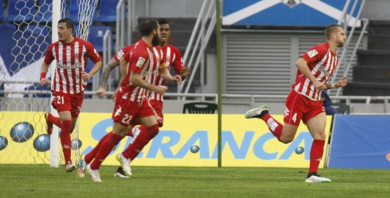 El Girona FC celebrando un gol.