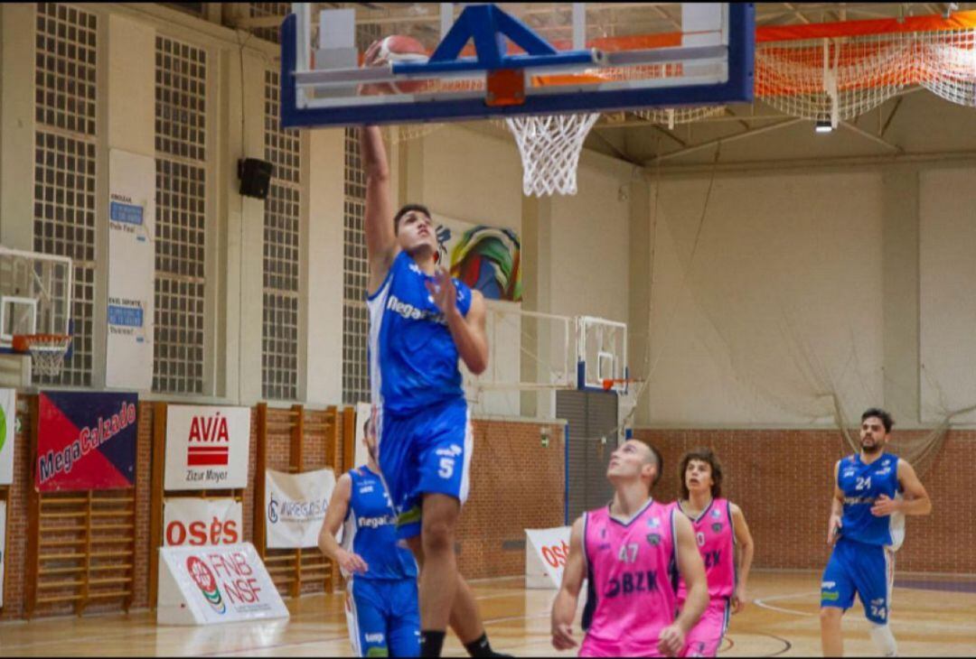 Santo Jesús durante un partido la pasada temporada