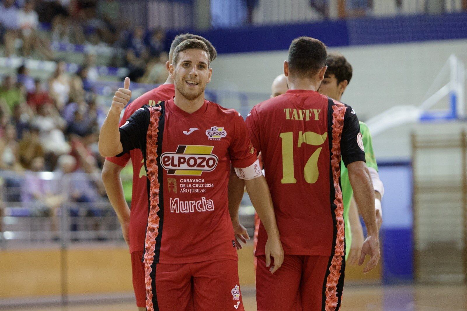 Fernando Aguilera con el brazalete de capitán de ElPozo Murcia