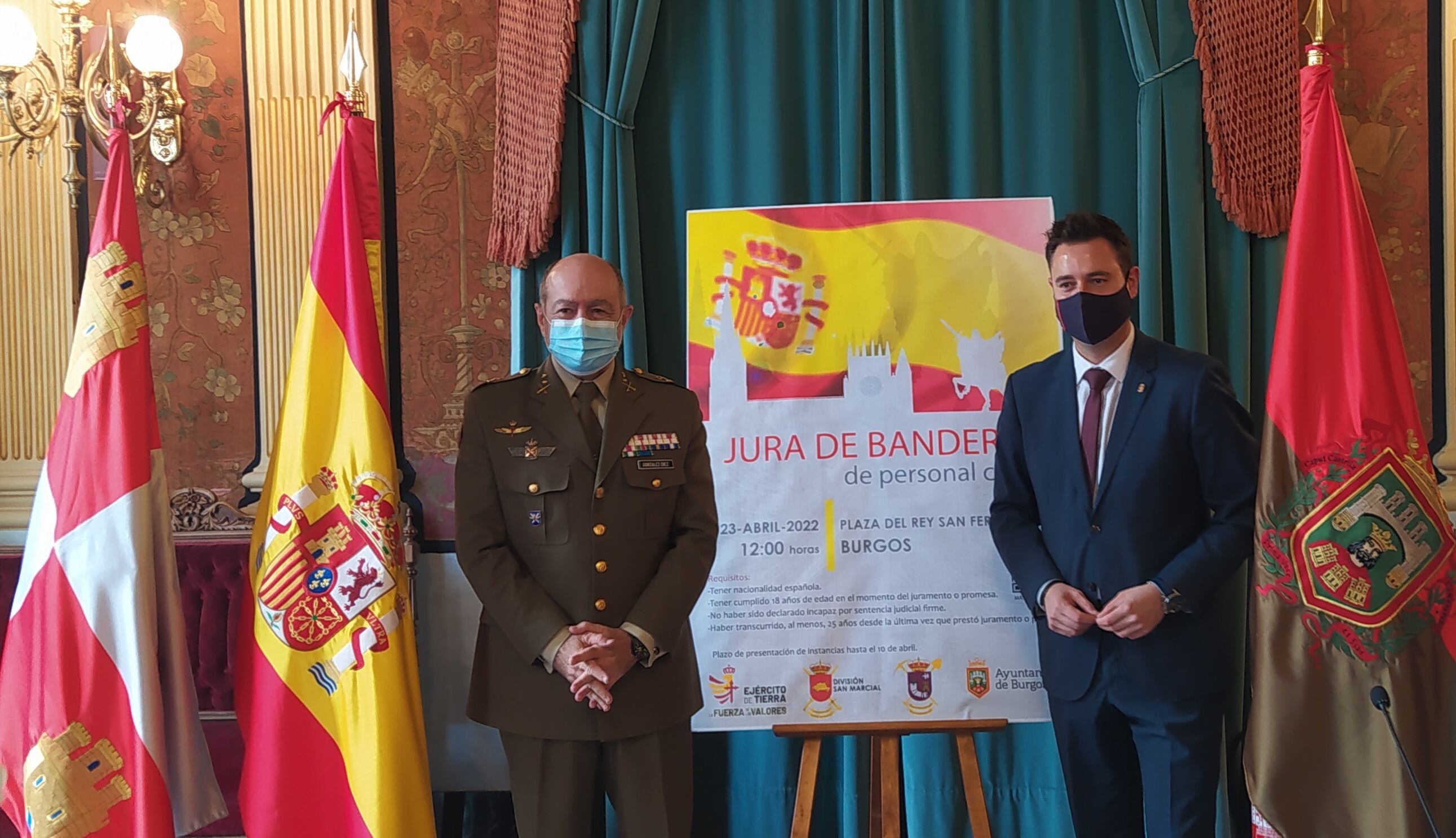 El alcalde de Burgos, Daniel de la Rosa, y el General Juan Carlos González Díez, han presentado la Jura de Bandera civil del 23 de abril