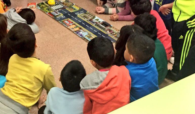 El proyecto lucha contra el absentismo escolar especialmente del alumnado gitano