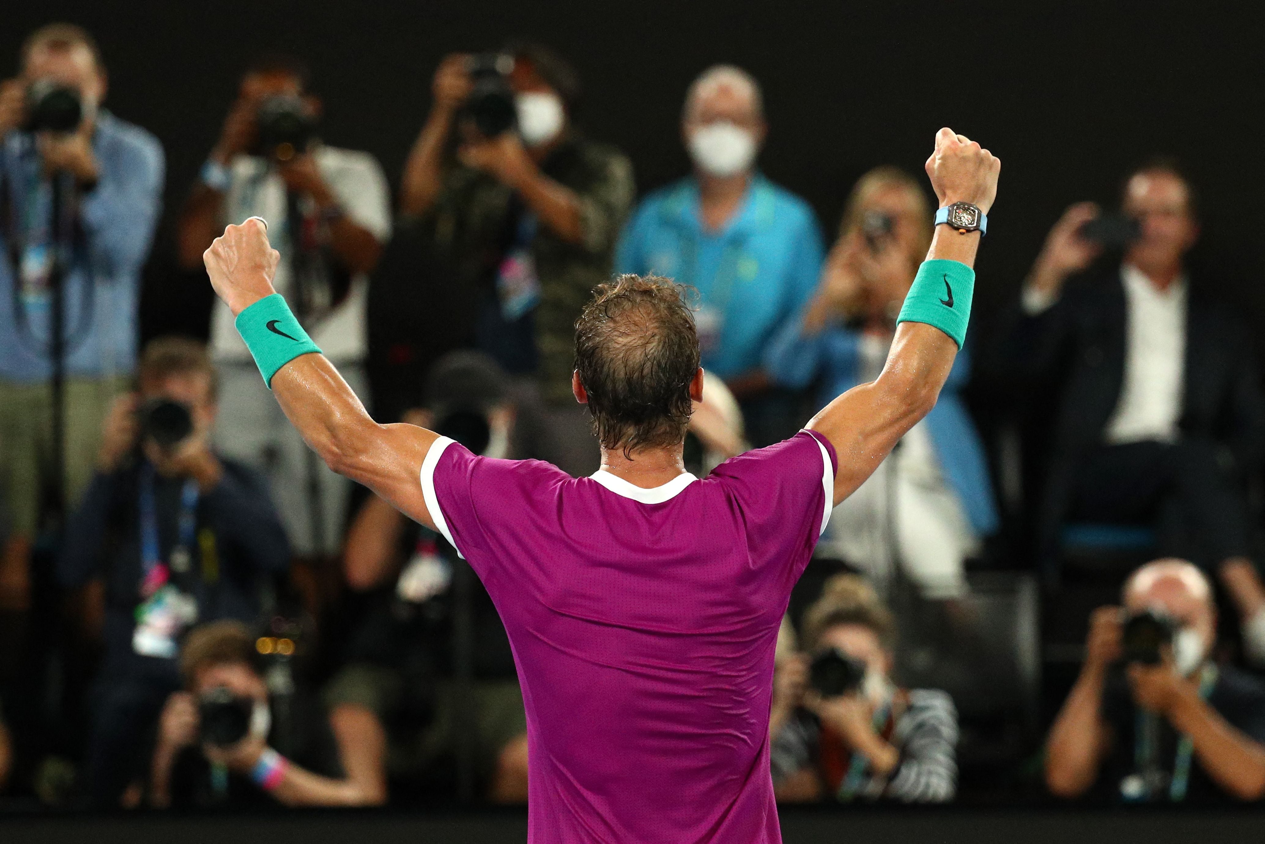 Rafa Nadal, aplaudido por toda Australia