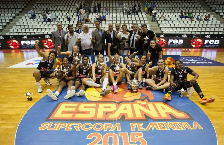 L'Uni Girona, amb el títol a Fontajau.