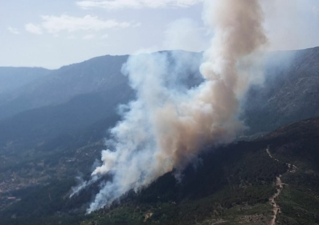 Vista aérea del incendio de El Arenal