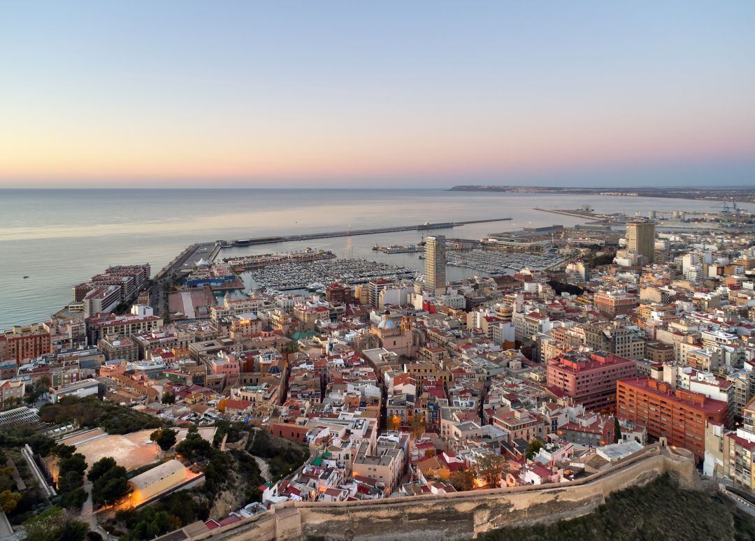 Vista aérea del casco urbano de Alicante