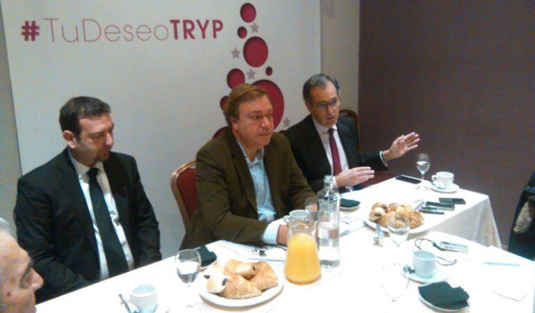 Juan Soler y Enrique Osorio en un hotel de Getafe