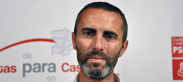 Julio López abandona el barco socialista